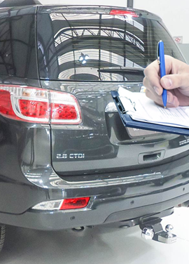 inspeção de carro blindado